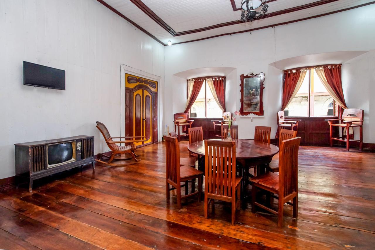 Zen Rooms Calle Crisologo Vigan Dış mekan fotoğraf