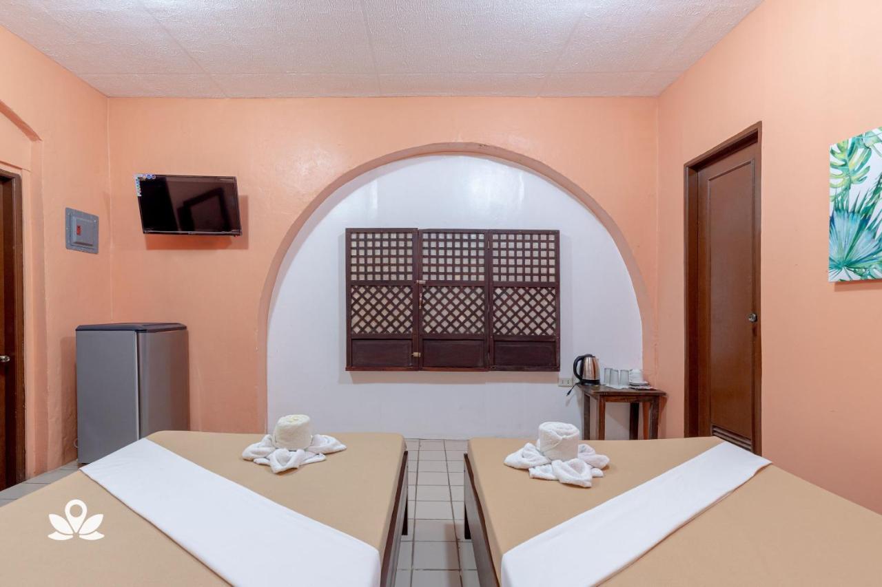 Zen Rooms Calle Crisologo Vigan Dış mekan fotoğraf